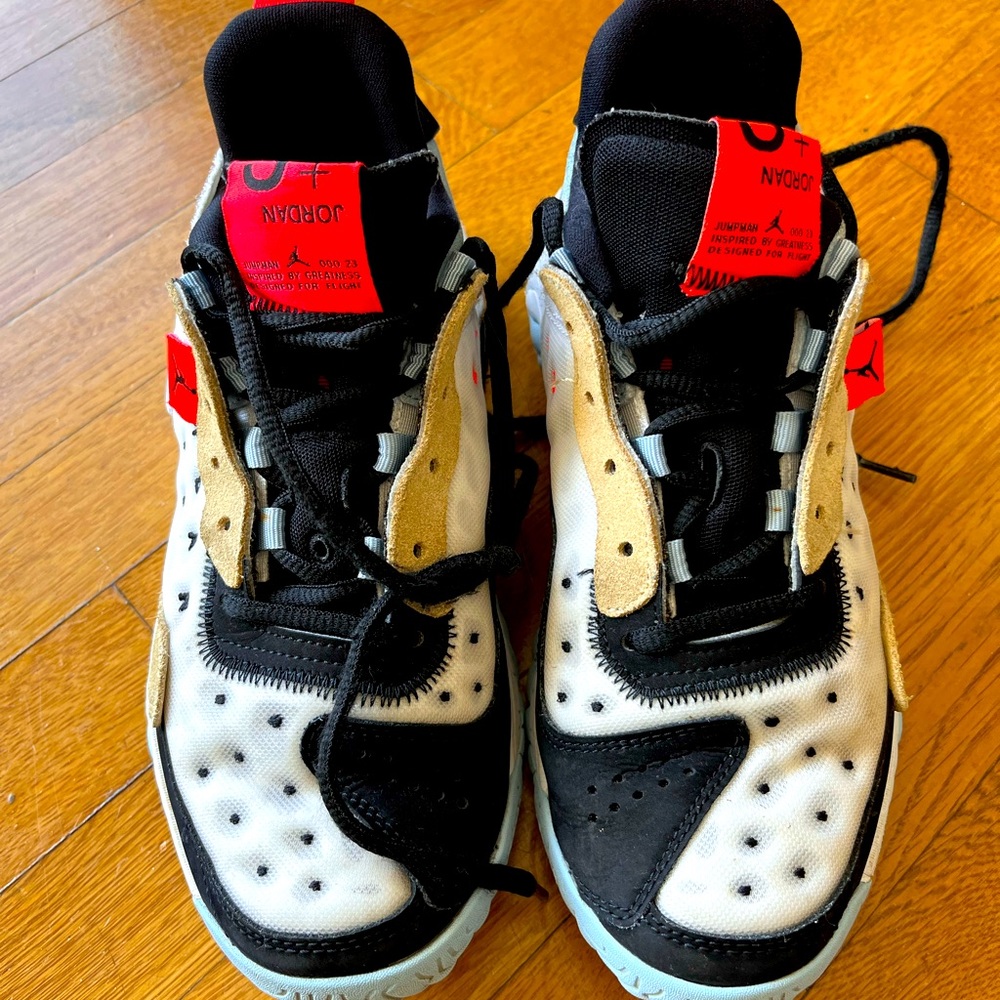 Nike Jordan size 6.5 youth